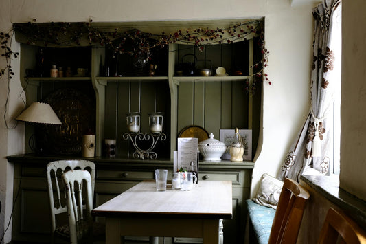 Match entre las sillas de comedor y la mesa de comedor